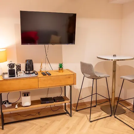 Petit Pour 2 Personnes Au Coeur De Lejlighed